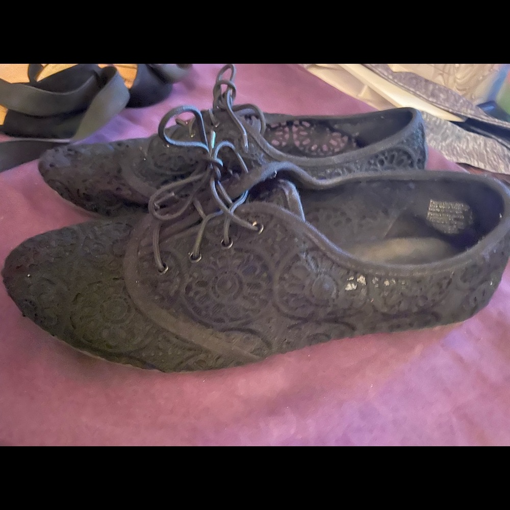 7.5 size black lace shoes